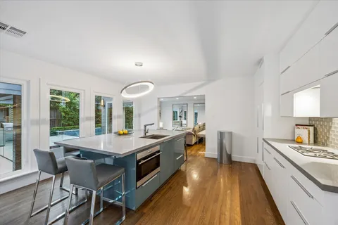 $1,935,000 | 2420 Locke Lane, Houston, TX 77019