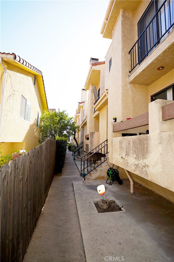 18954 Sherman Way, Unit 3 Reseda, CA 91335 - Photo 2 of 46