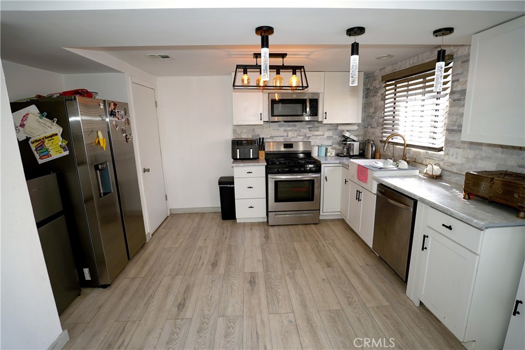 18954 Sherman Way, Unit 3 Reseda, CA 91335 - Photo 9 of 46