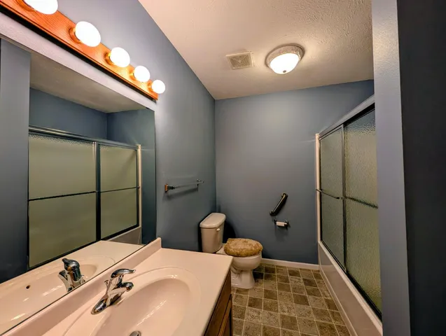 $259,900 | 1213 Ashmore Avenue, Montevideo, MN 56265