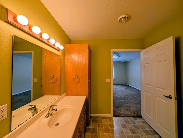 $259,900 | 1213 Ashmore Avenue, Montevideo, MN 56265