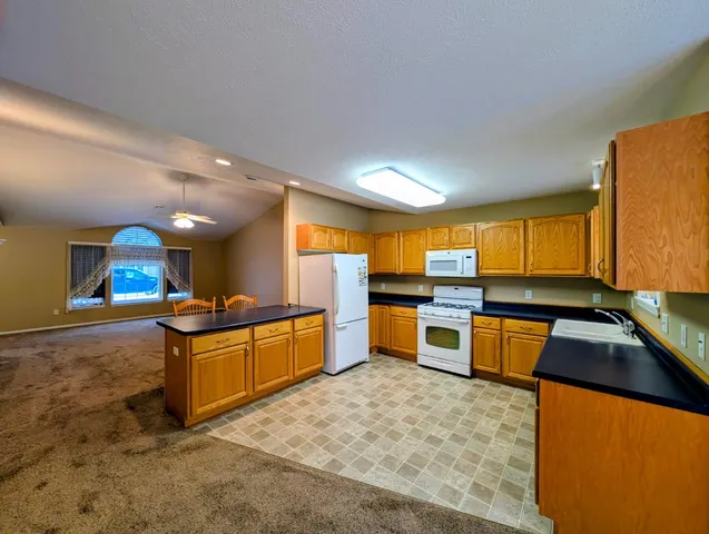 $259,900 | 1213 Ashmore Avenue, Montevideo, MN 56265