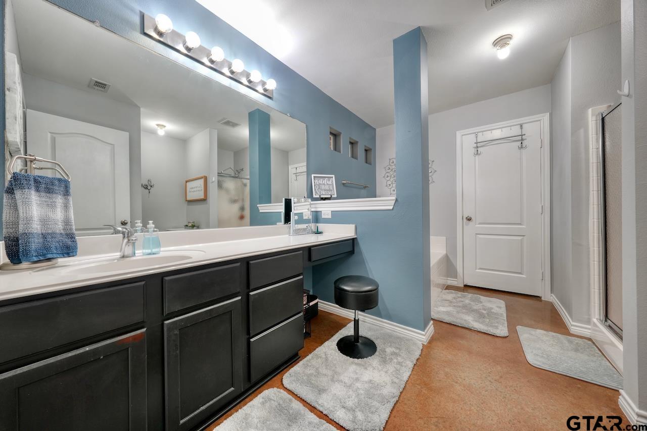 1306 Swinging Bridge Road Longview, TX 75604 - Photo 23 of 48