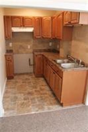 42 Buffinton Street Fall River, MA 02721 - Photo 4 of 9