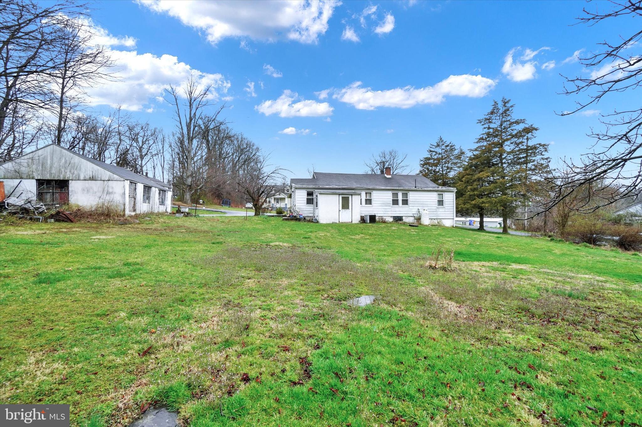 35 Creek Road Manchester, PA 17345 - Photo 15 of 17 Gallery Image 15