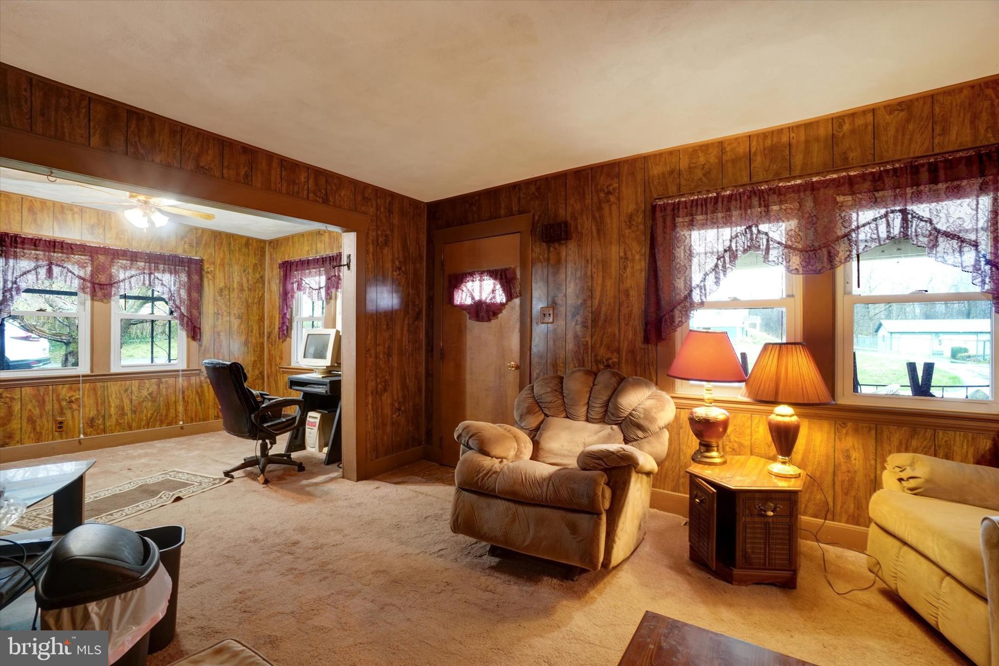 35 Creek Road Manchester, PA 17345 - Photo 3 of 17 Gallery Image 3