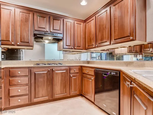 $270,000 | 19 East Agate Avenue, Unit 206, Las Vegas, NV 89123