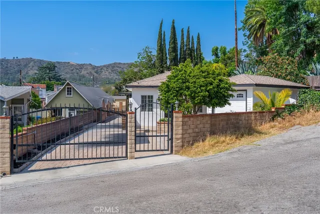 $1,249,000 | 2035 Las Colinas Avenue, Los Angeles, CA 90041