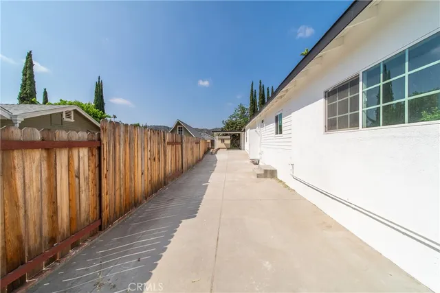$1,249,000 | 2035 Las Colinas Avenue, Los Angeles, CA 90041
