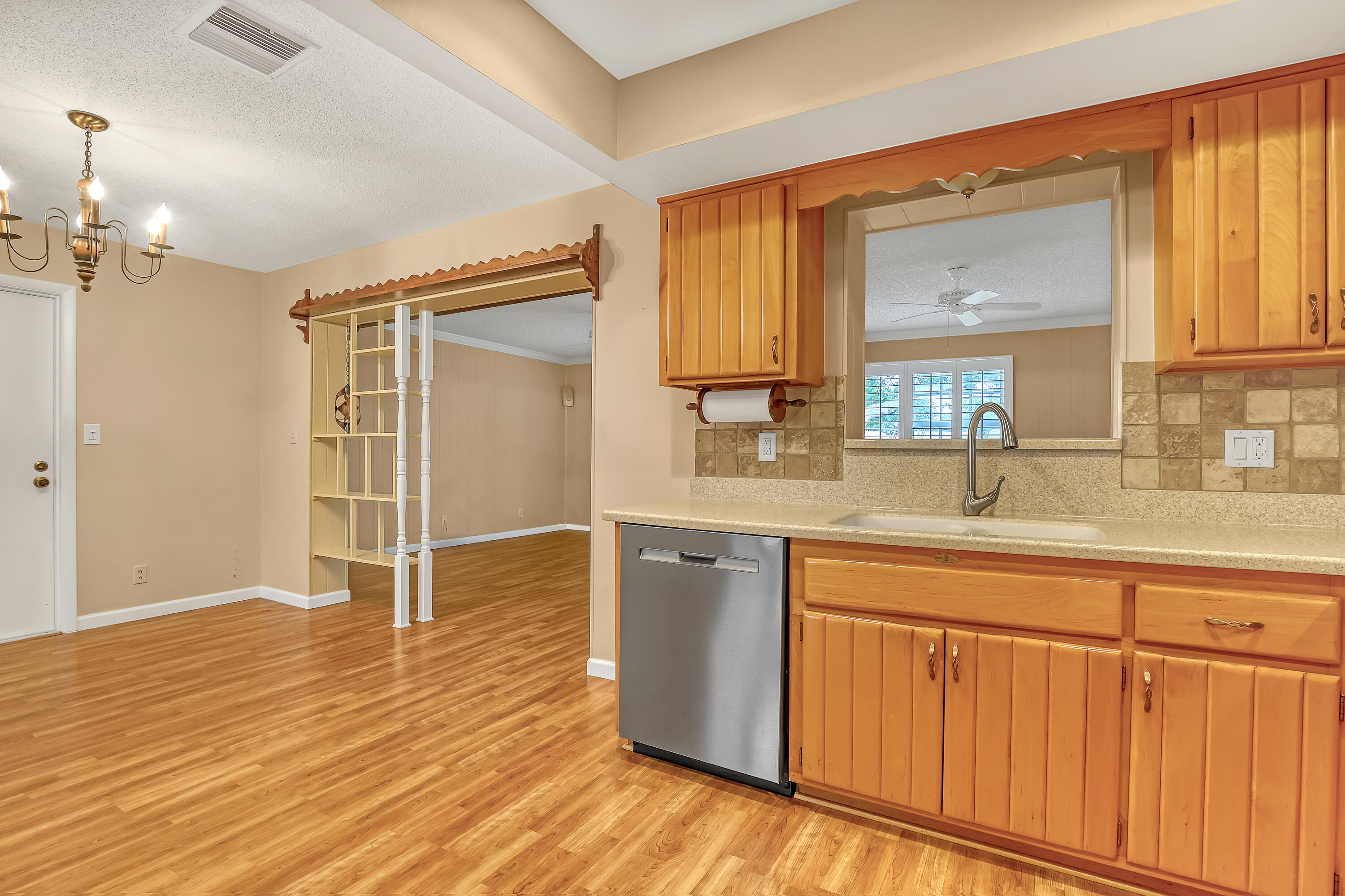 24 Pinetree Circle Tequesta, FL 33469 - Photo 18 of 39 24 Pinetree (19)