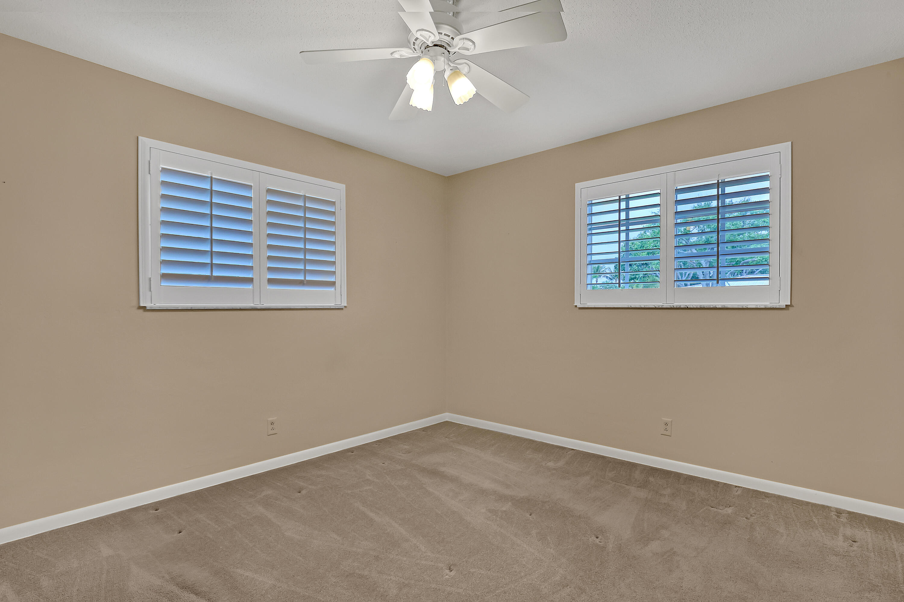24 Pinetree Circle Tequesta, FL 33469 - Photo 25 of 39 24 Pinetree (26)