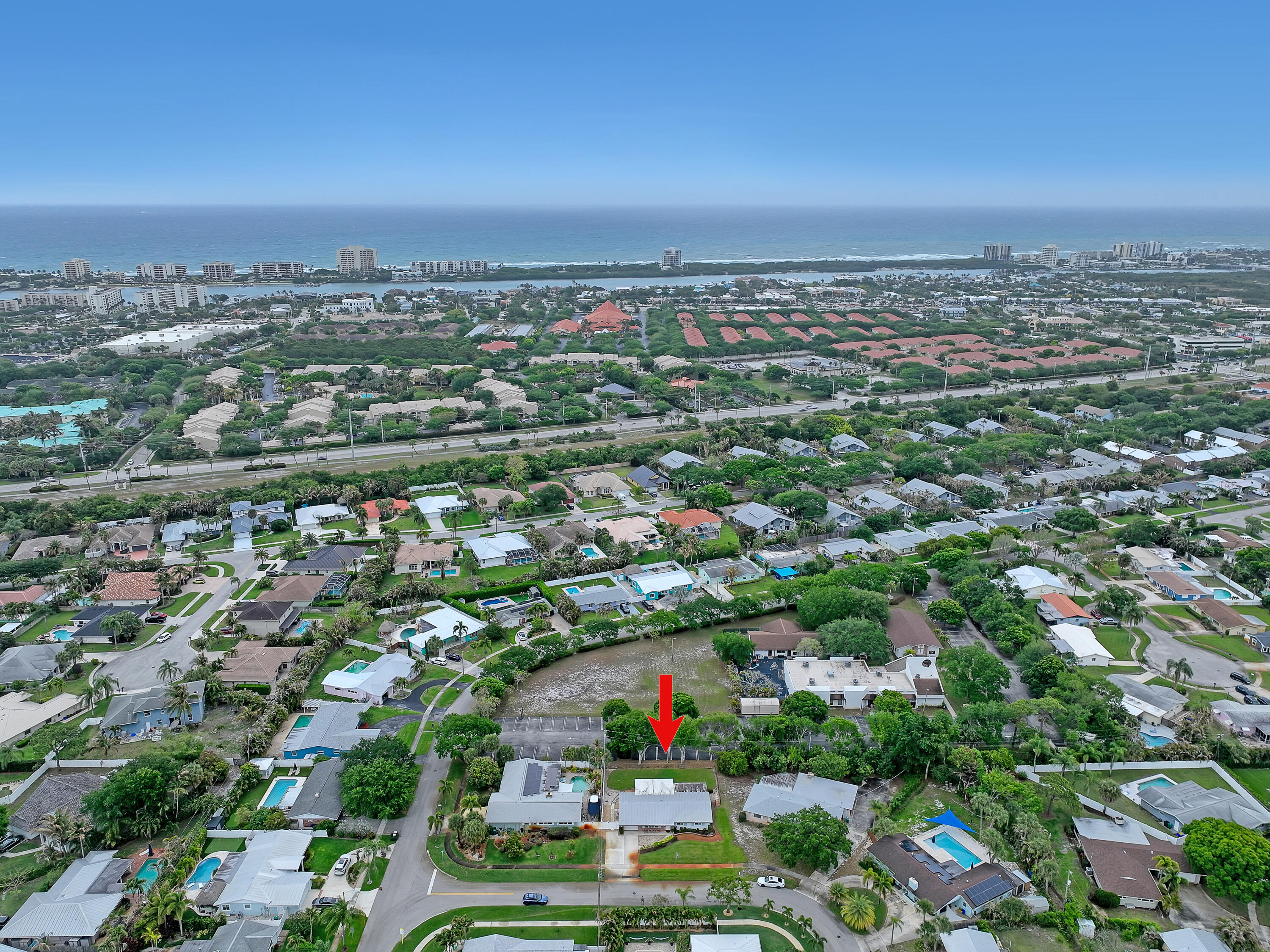 24 Pinetree Circle Tequesta, FL 33469 - Photo 36 of 39 24 Pinetree (37)e