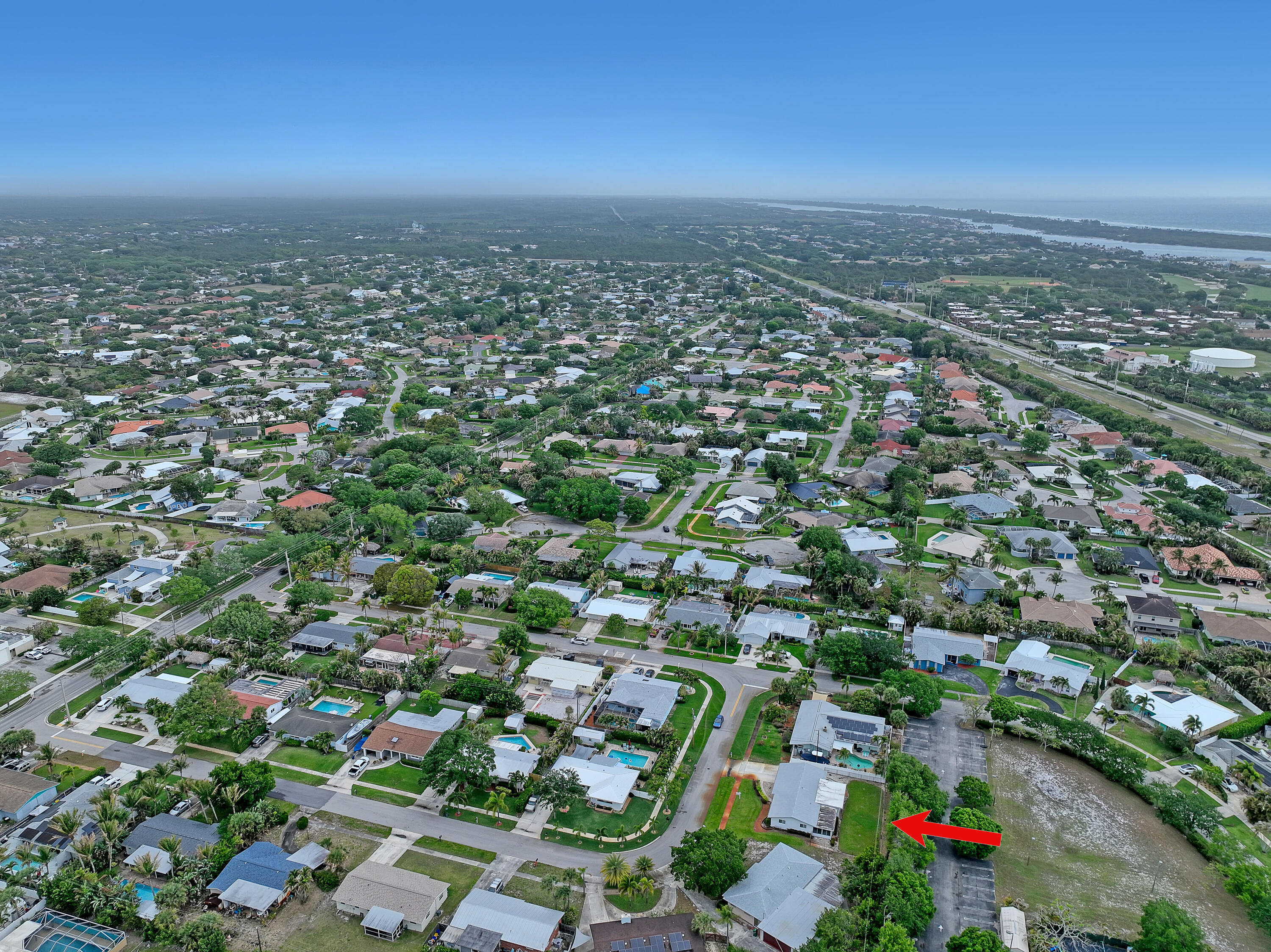 24 Pinetree Circle Tequesta, FL 33469 - Photo 37 of 39 24 Pinetree (38)e