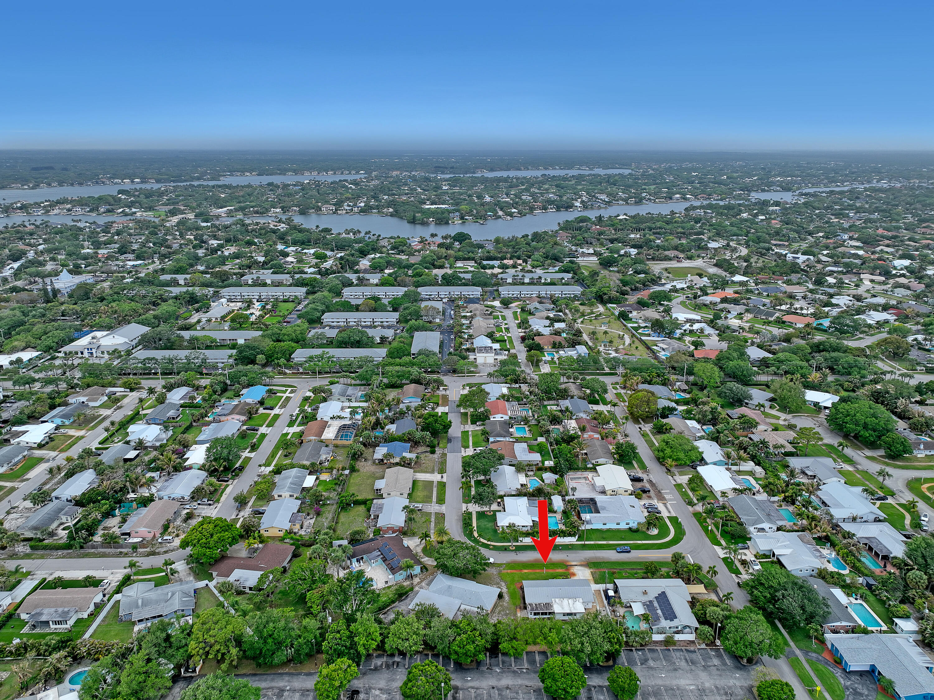 24 Pinetree Circle Tequesta, FL 33469 - Photo 38 of 39 24 Pinetree (39)e