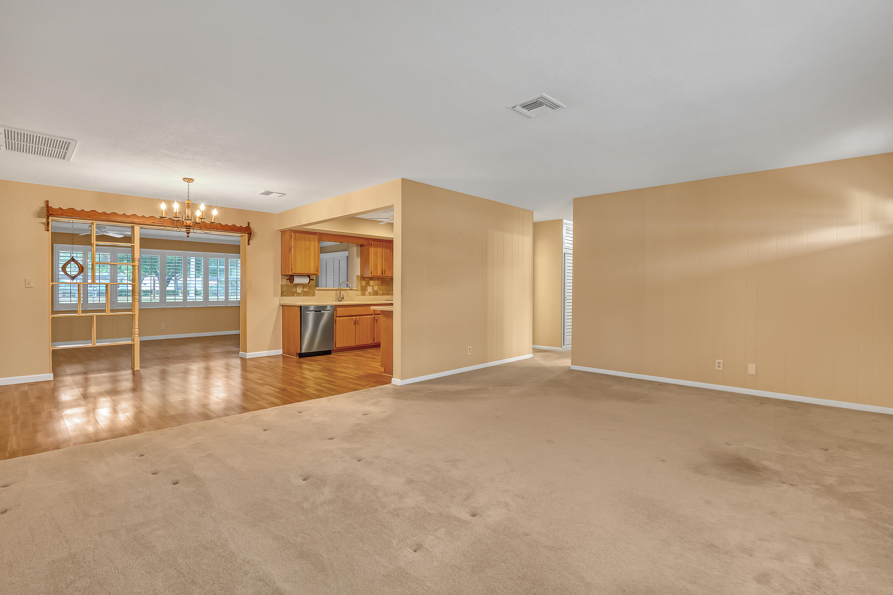 24 Pinetree Circle Tequesta, FL 33469 - Photo 8 of 39 24 Pinetree (9)