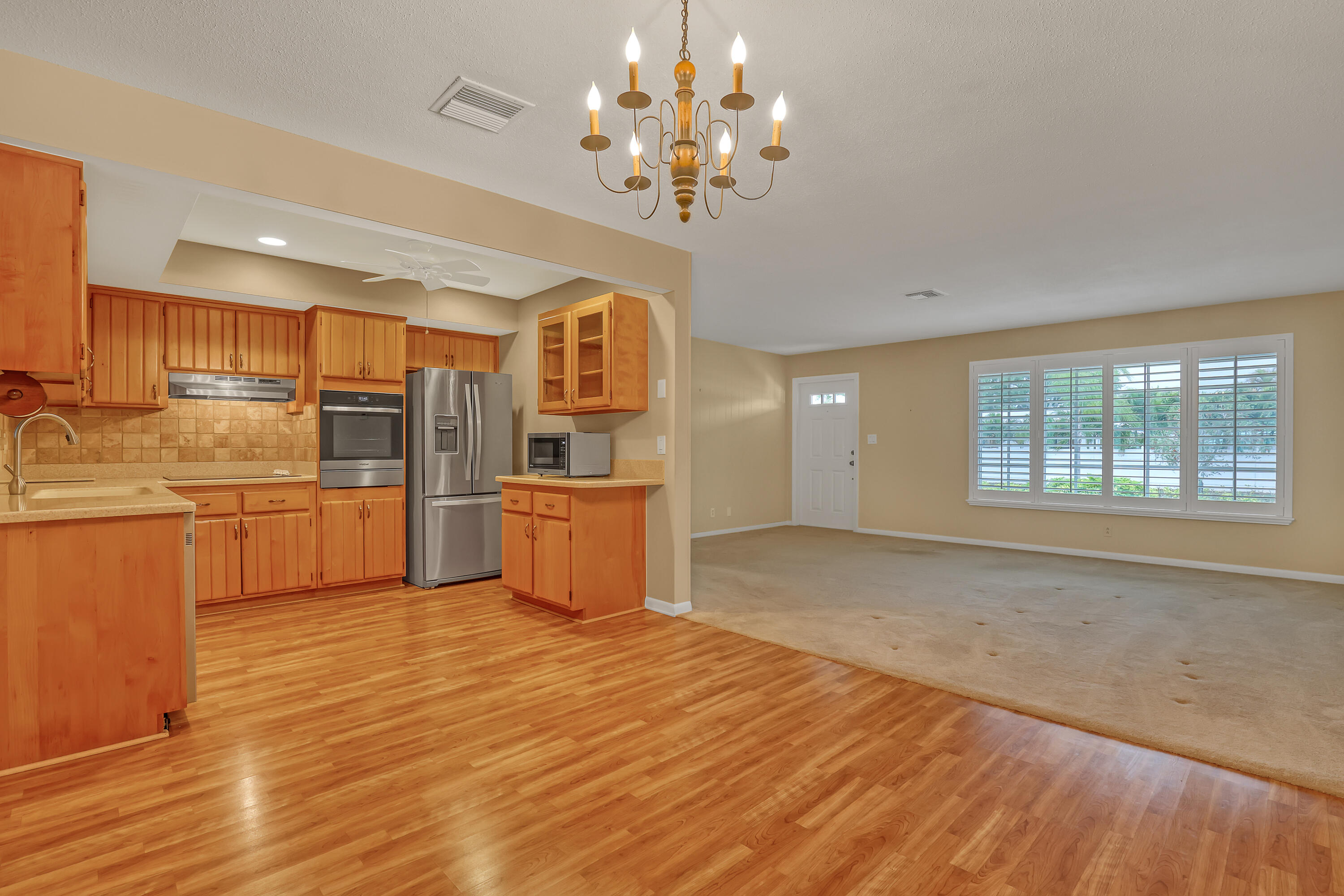 24 Pinetree Circle Tequesta, FL 33469 - Photo 10 of 39 24 Pinetree (11)