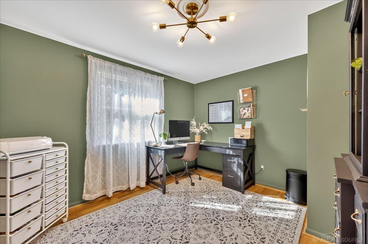 2326 Cumberland Road Rochester Hills, MI 48307 - Photo 30 of 36