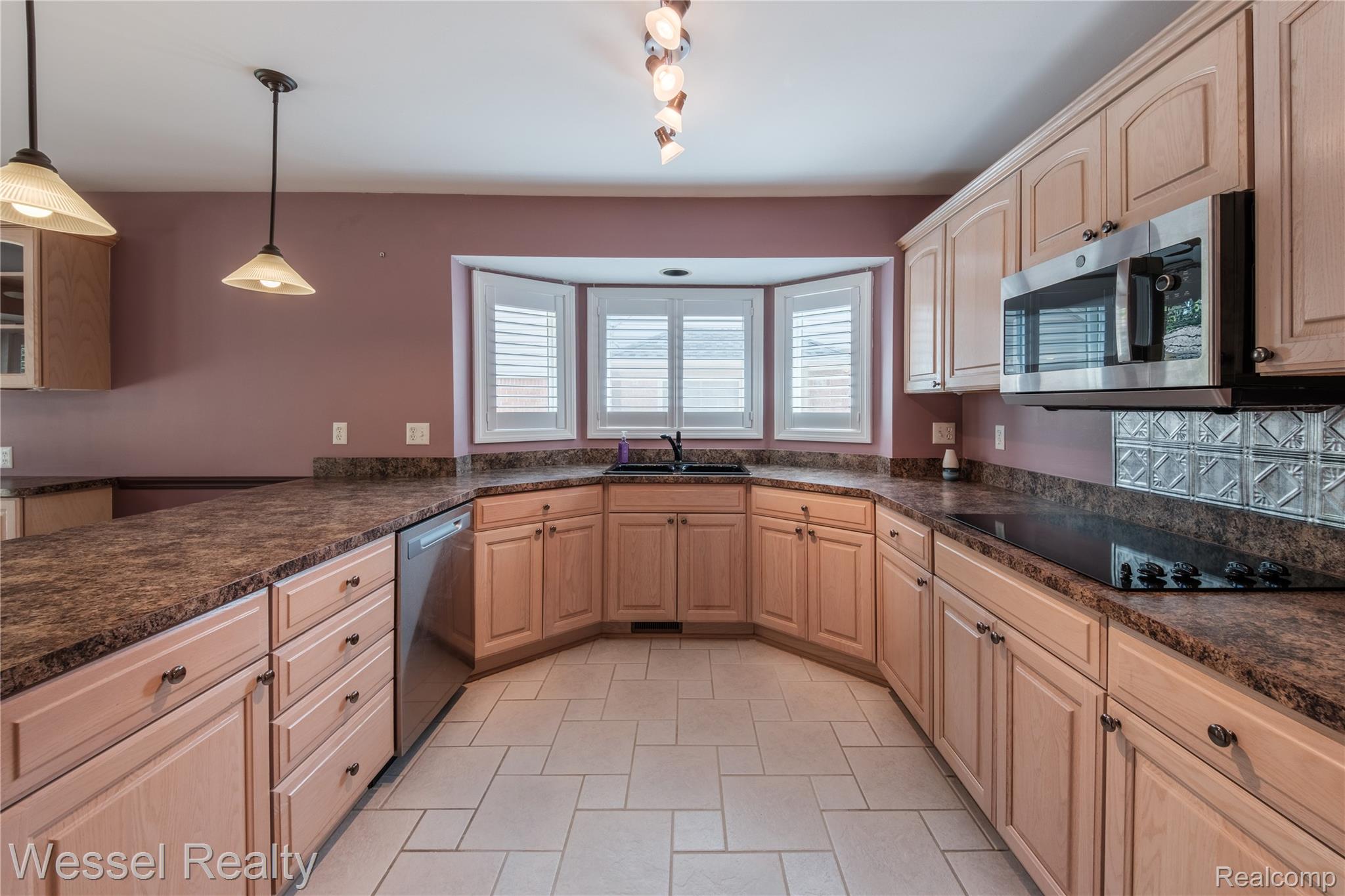 17575 Rocco Drive Macomb, MI 48044 - Photo 13 of 41 rocco-013.jpg