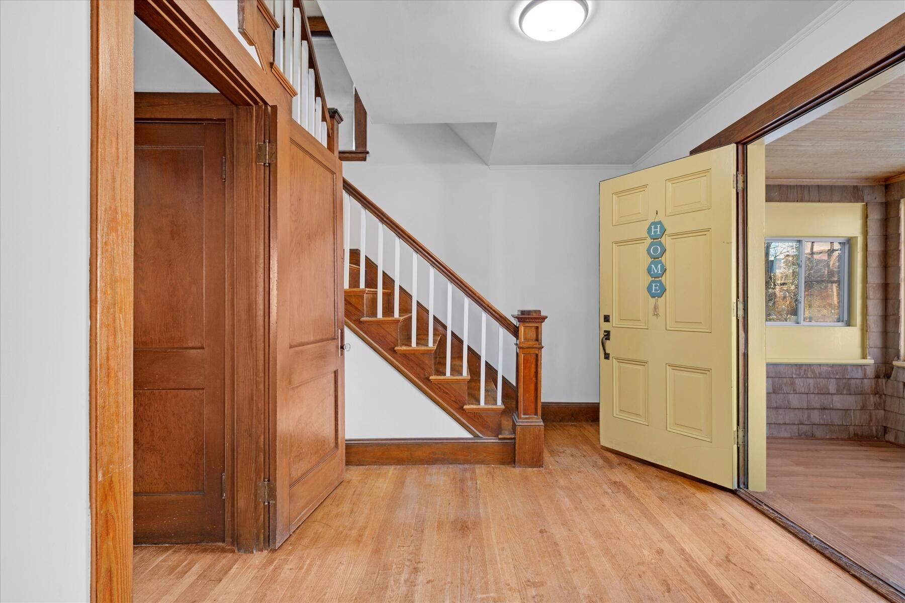 55 Louis Street Hyannis, MA 02601 - Photo 4 of 24 04-MG_5183-r