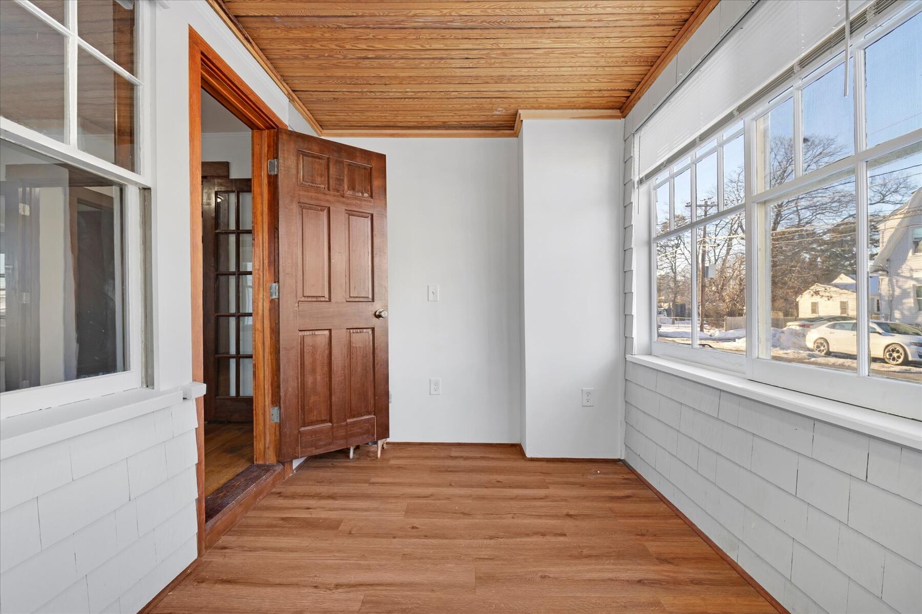 55 Louis Street Hyannis, MA 02601 - Photo 7 of 24 07-MG_5215-r