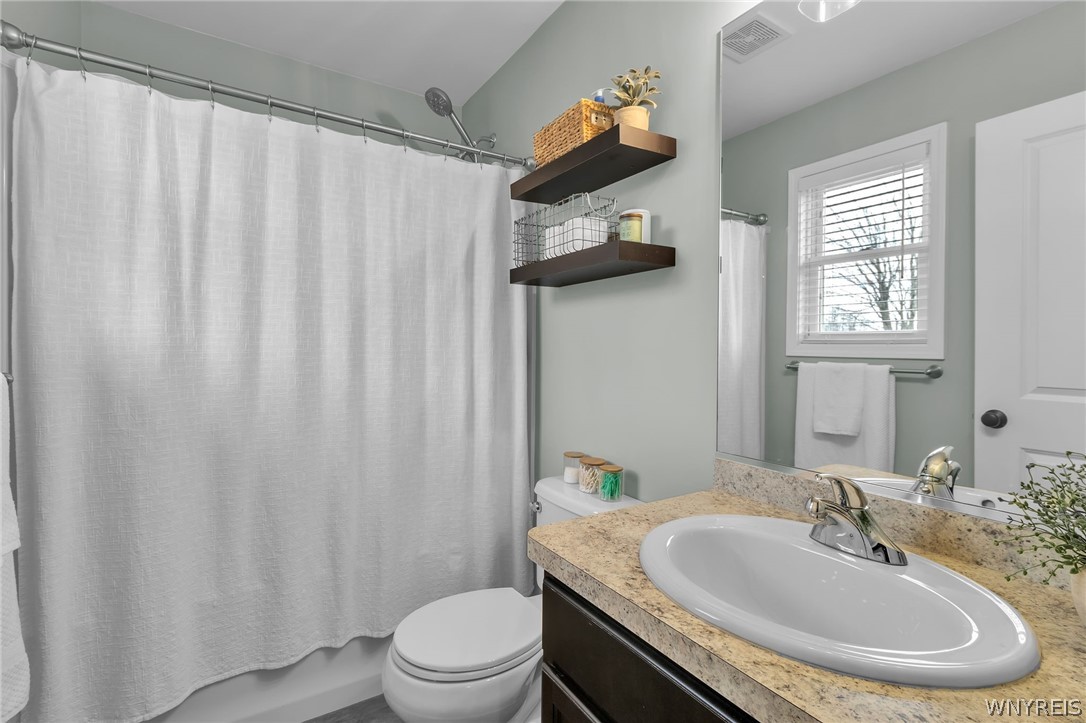 2 Magrum Lane Lancaster, NY 14086 - Photo 16 of 32