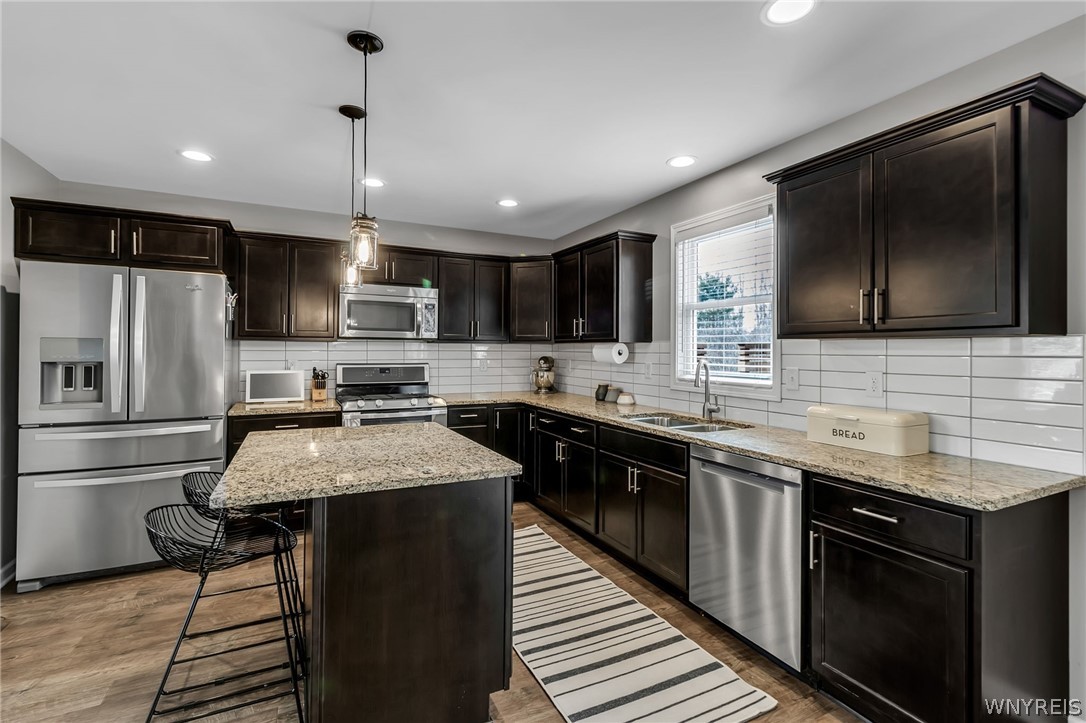 2 Magrum Lane Lancaster, NY 14086 - Photo 2 of 32