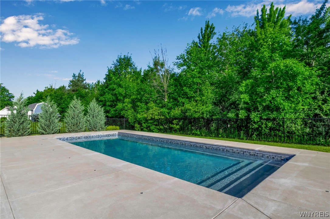 2 Magrum Lane Lancaster, NY 14086 - Photo 30 of 32