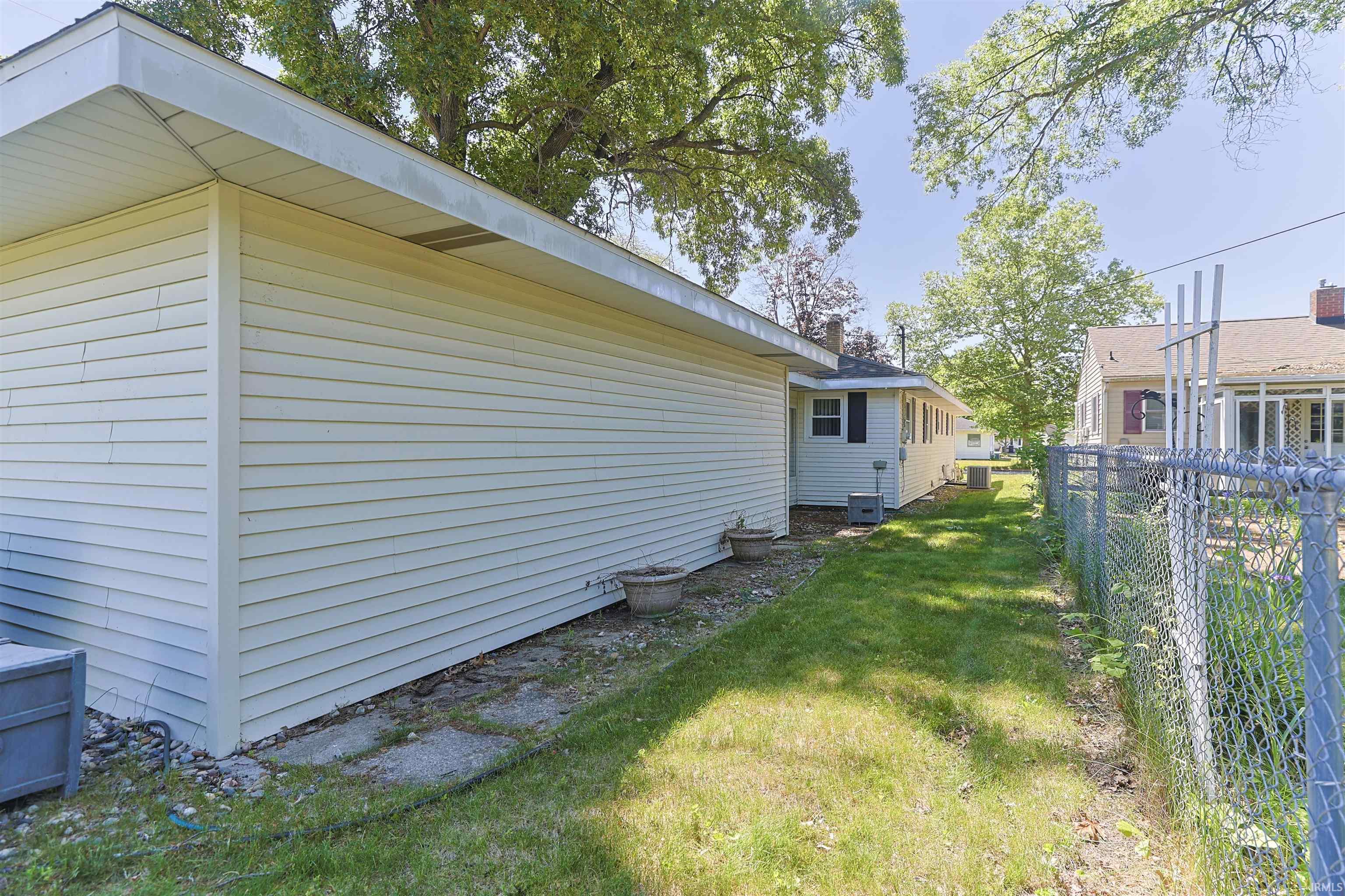 1005 Violet Road Elkhart, IN 46514 - Photo 42 of 45