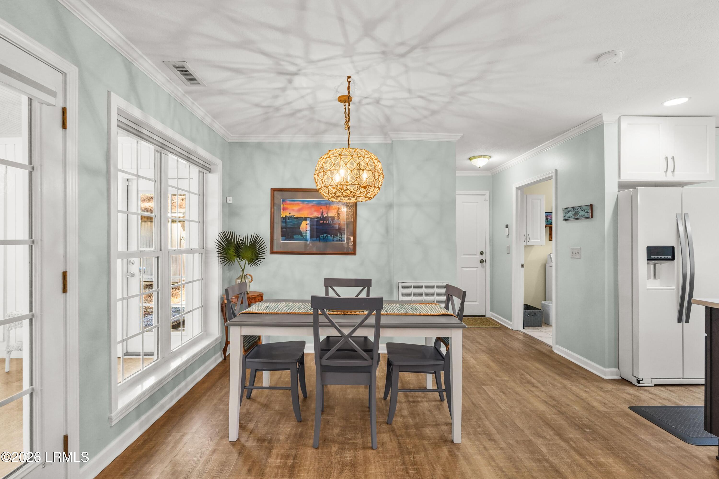 561 Sams Point Road Beaufort, SC 29907 - Photo 19 of 44 DINING AREA