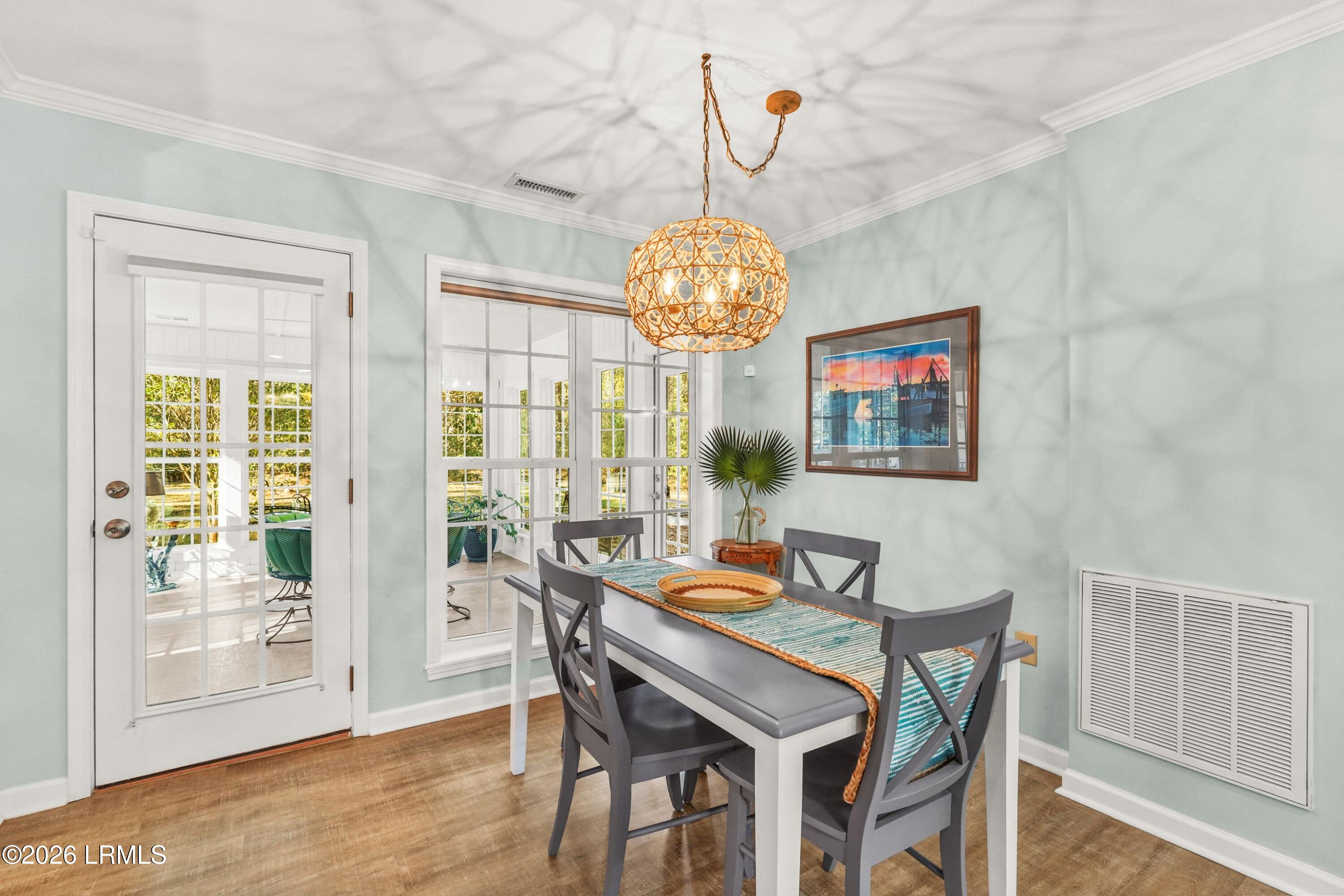 561 Sams Point Road Beaufort, SC 29907 - Photo 20 of 44 DINING AREA