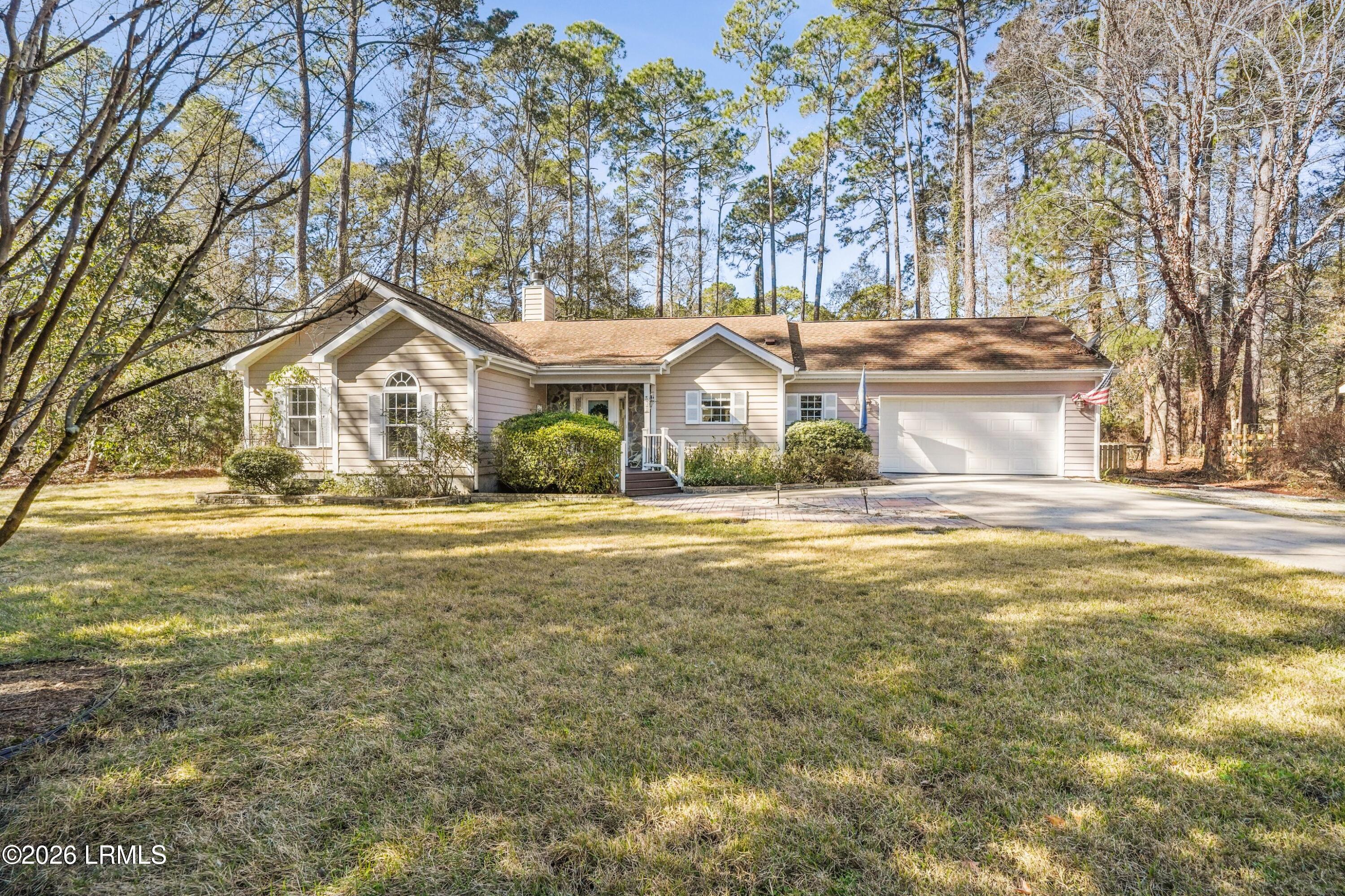 561 Sams Point Road Beaufort, SC 29907 - Photo 3 of 44 FRONT OF HOME