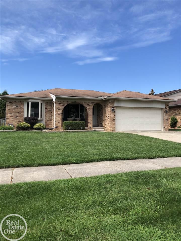 47725 Chrys Road Macomb, MI 48044 - Photo 4 of 51