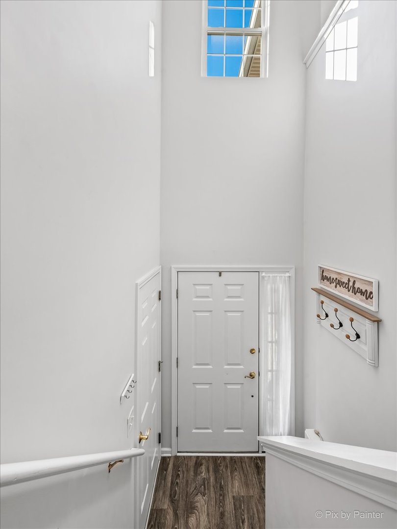 2464 Golf Ridge Circle, Unit 2464 Naperville, IL 60563 - Photo 5 of 28 view of bathroom with bathtub