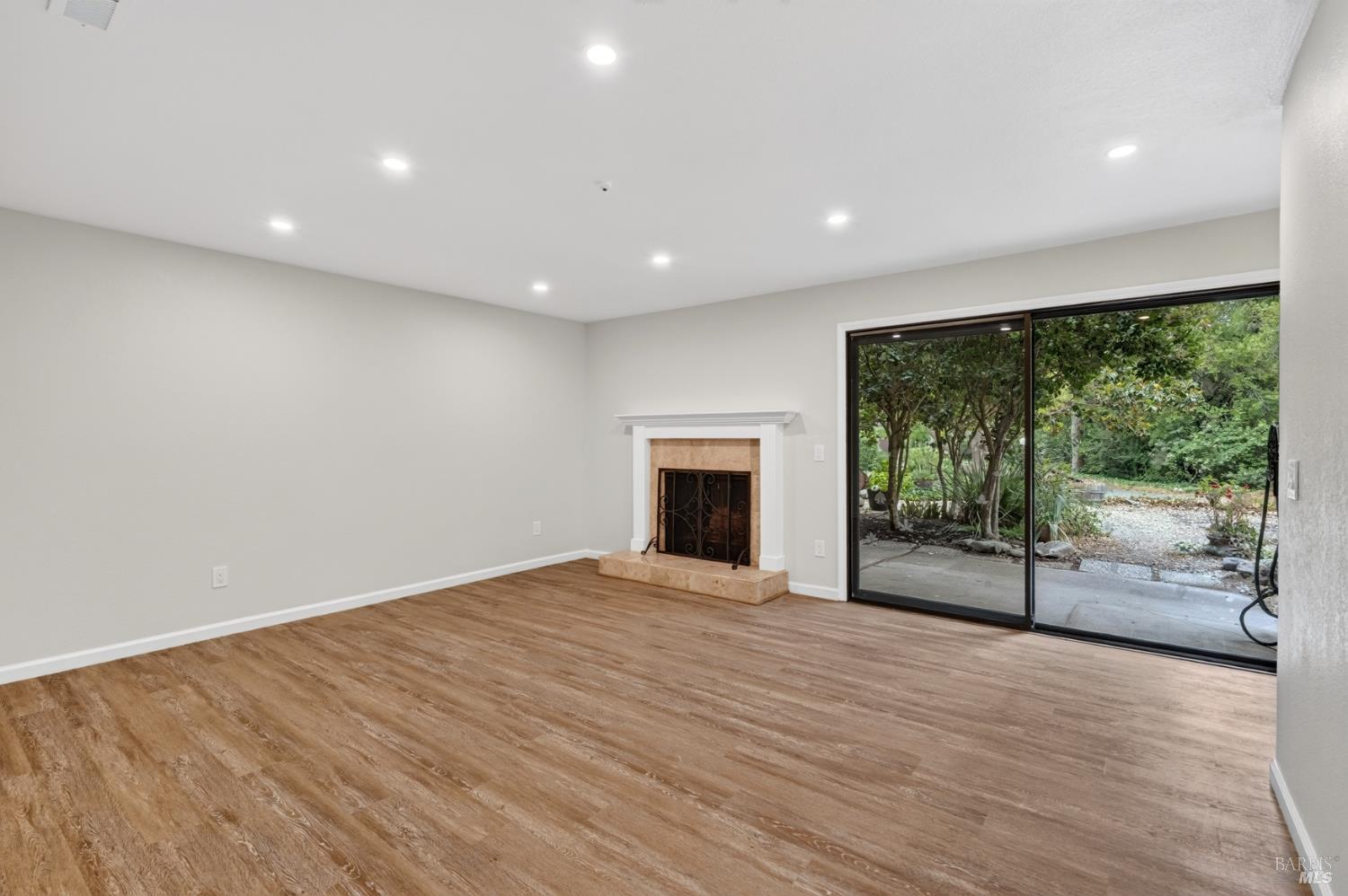 260 Los Alamos Road Santa Rosa, CA 95409 - Photo 18 of 33