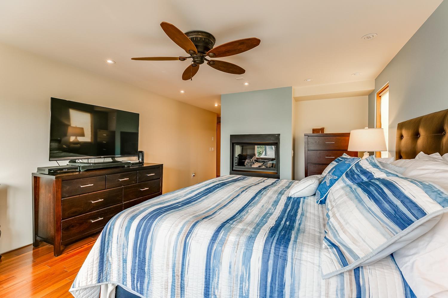 144 Pasadena Avenue Oxnard, CA 93035 - Photo 22 of 42 a bedroom with a bed and a flat screen tv