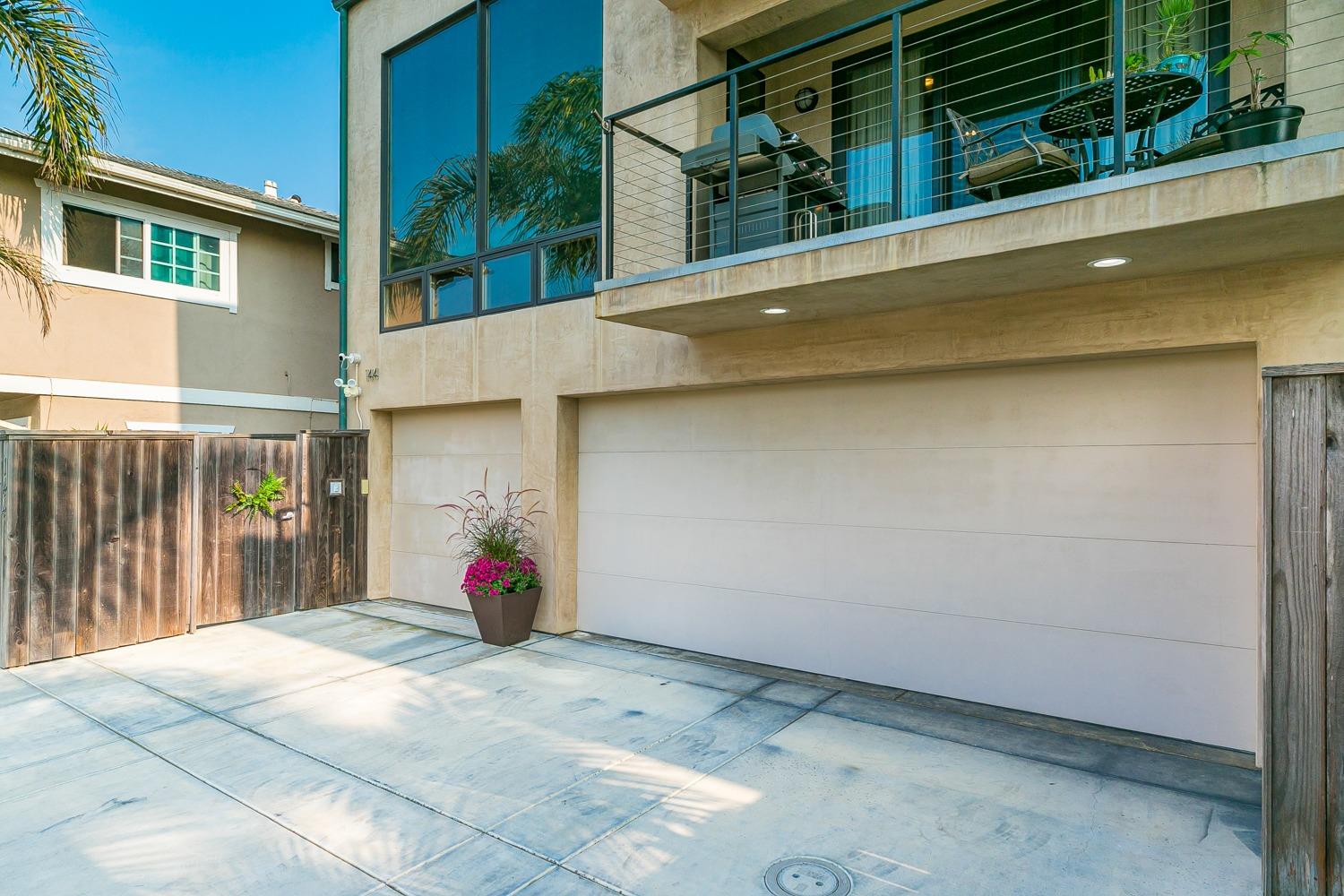 144 Pasadena Avenue Oxnard, CA 93035 - Photo 3 of 42 a view of parking space