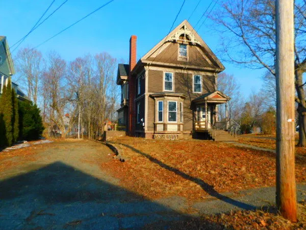 $103,000 | 10 Elm Street, Houlton, ME 04730