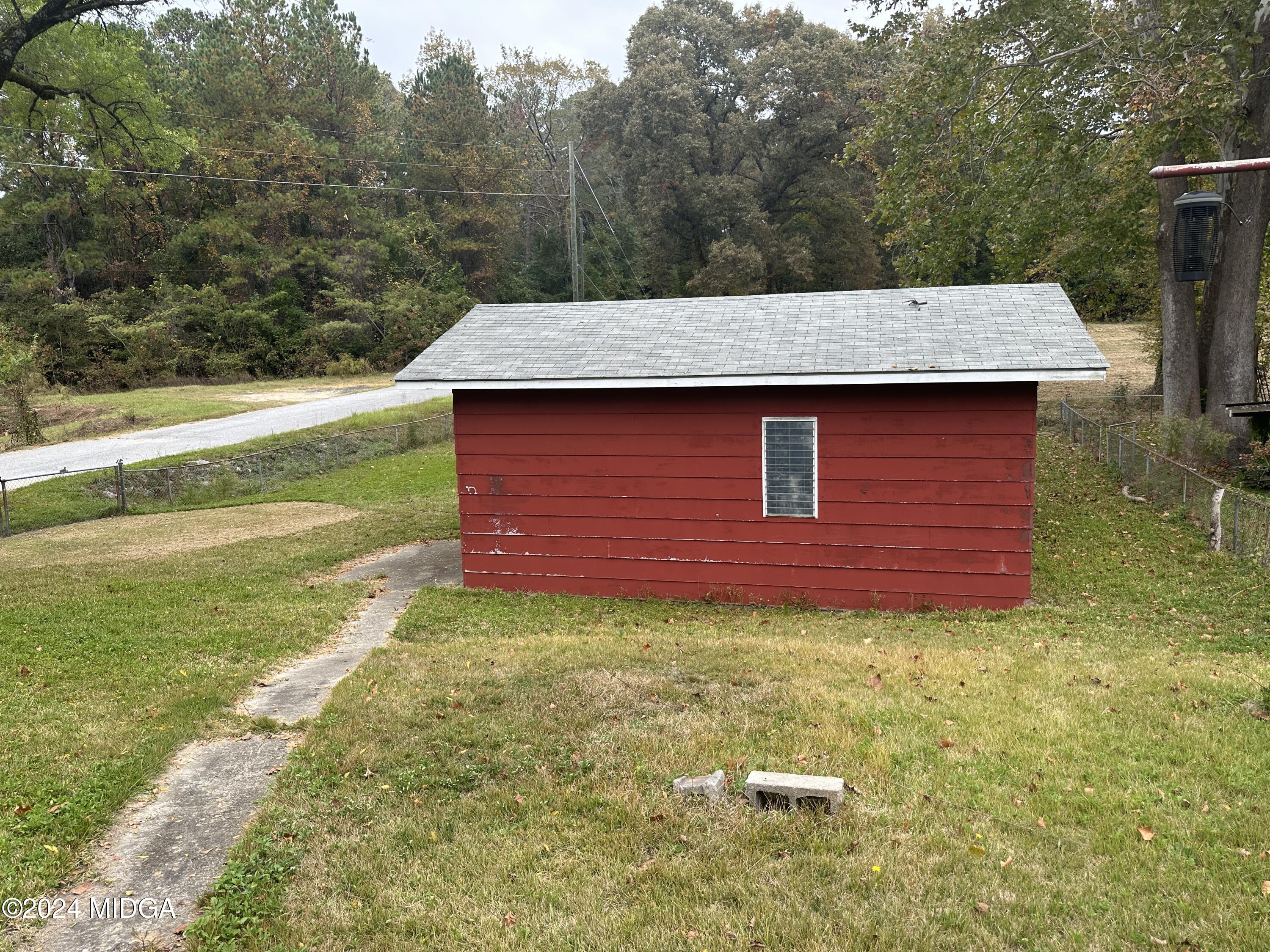 4426 Jeffersonville Road Macon, GA 31217 - Photo 7 of 8 7.