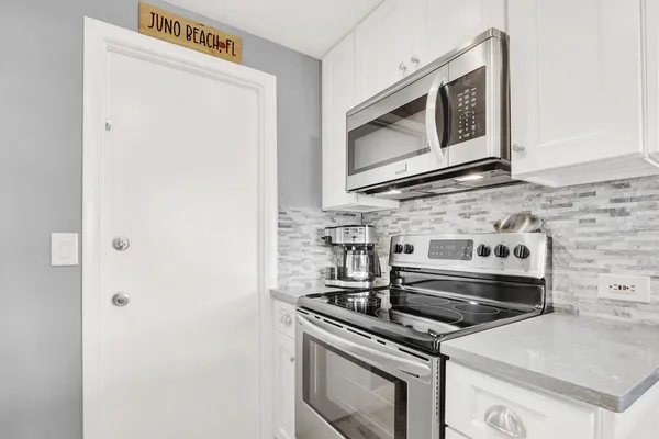 $629,000 | 630 Ocean Drive, Unit 407, Juno Beach, FL 33408