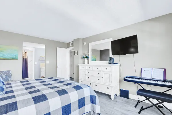 $629,000 | 630 Ocean Drive, Unit 407, Juno Beach, FL 33408