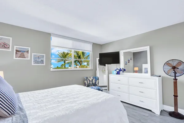 $629,000 | 630 Ocean Drive, Unit 407, Juno Beach, FL 33408