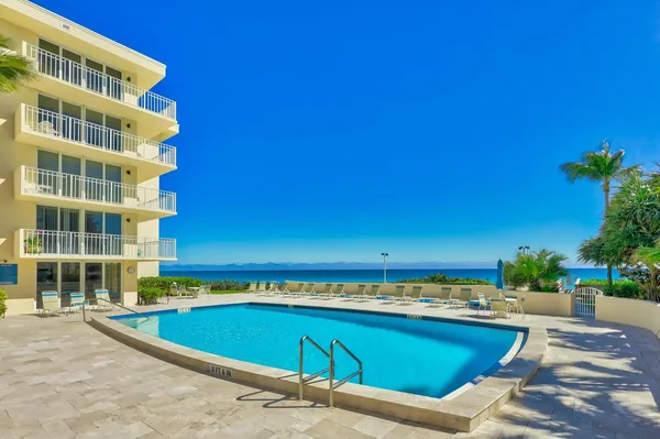 $629,000 | 630 Ocean Drive, Unit 407, Juno Beach, FL 33408
