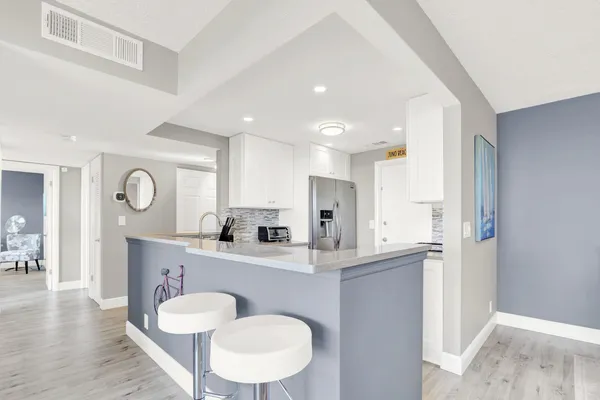 $629,000 | 630 Ocean Drive, Unit 407, Juno Beach, FL 33408