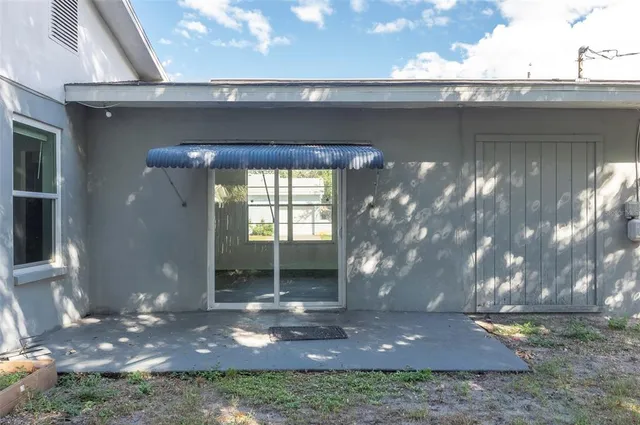 a view of a small yard