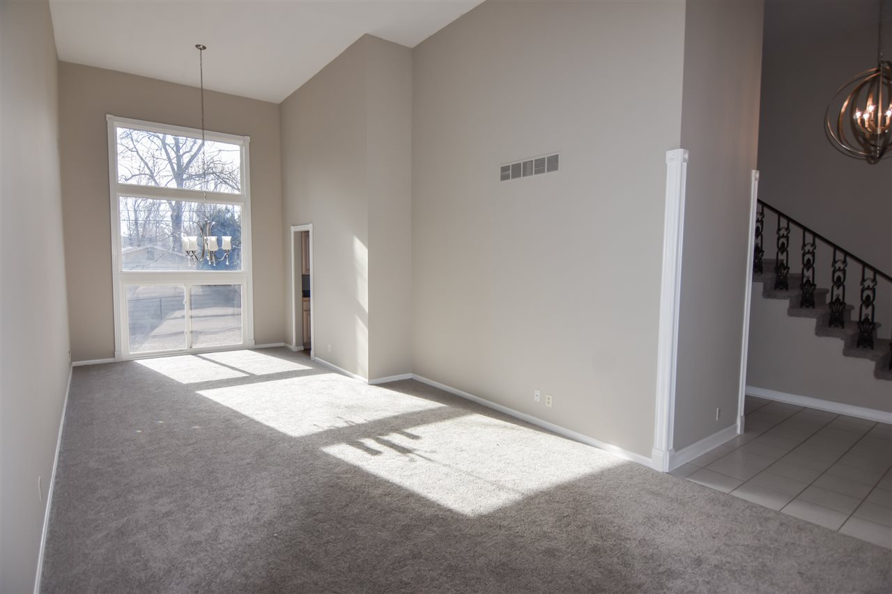 7320 Middle Mt Vernon Road Evansville, IN 47712 - Photo 4 of 32 Gallery Image 4