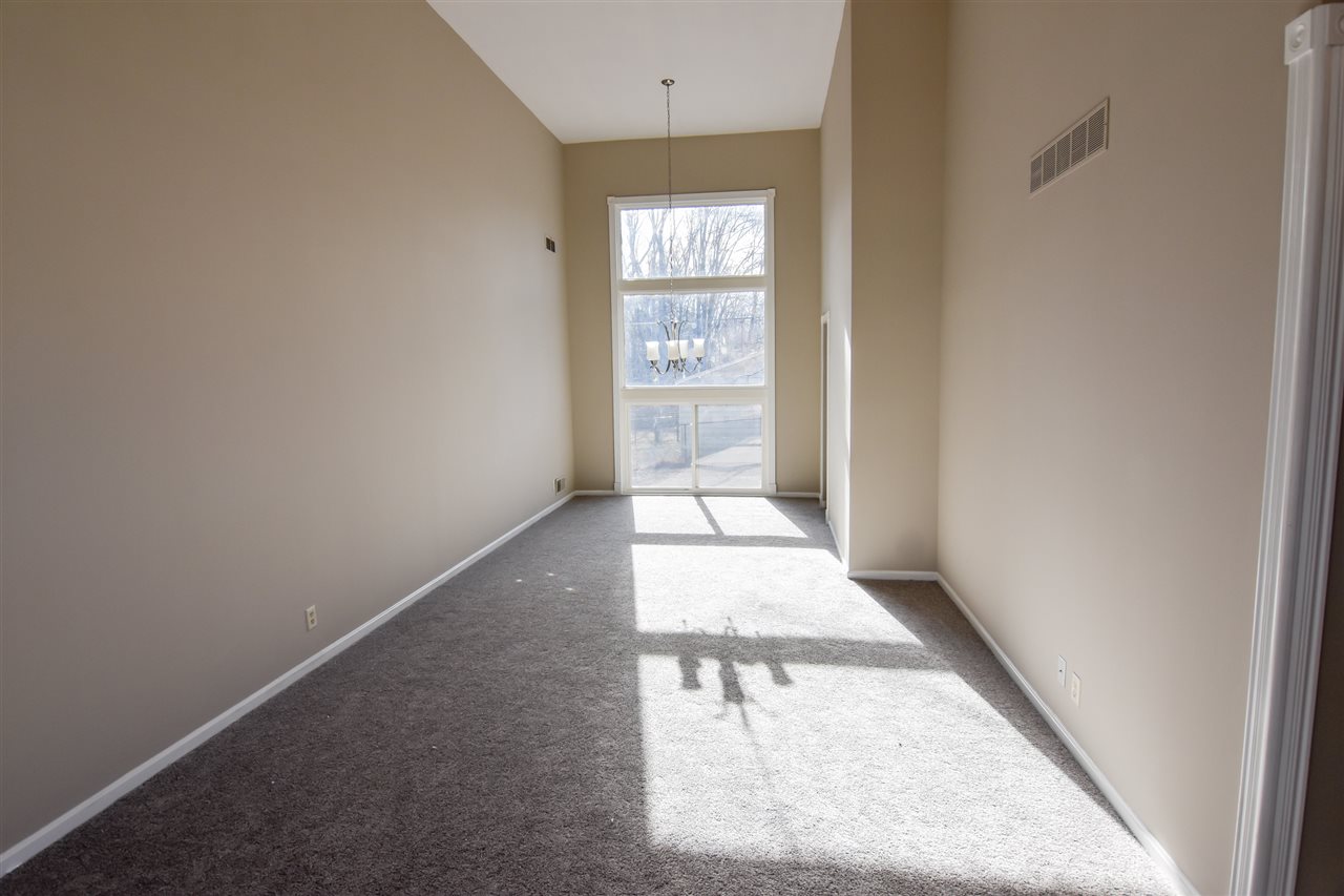 7320 Middle Mt Vernon Road Evansville, IN 47712 - Photo 5 of 32 Gallery Image 5