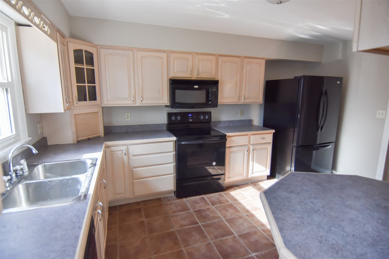 7320 Middle Mt Vernon Road Evansville, IN 47712 - Photo 9 of 32 Gallery Image 9