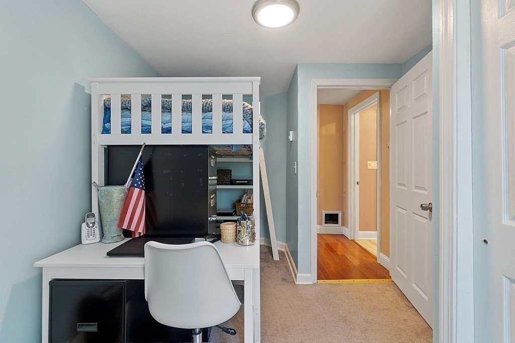 273 Whalom Road Lunenburg, MA 01462 - Photo 23 of 42 Gallery Image 23