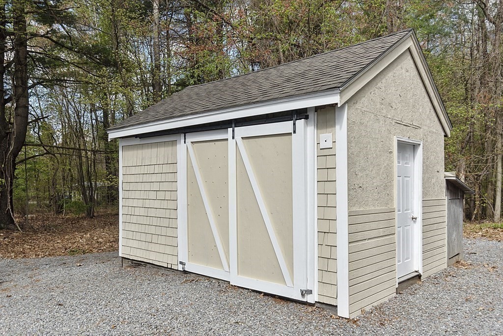 273 Whalom Road Lunenburg, MA 01462 - Photo 36 of 42 Gallery Image 36