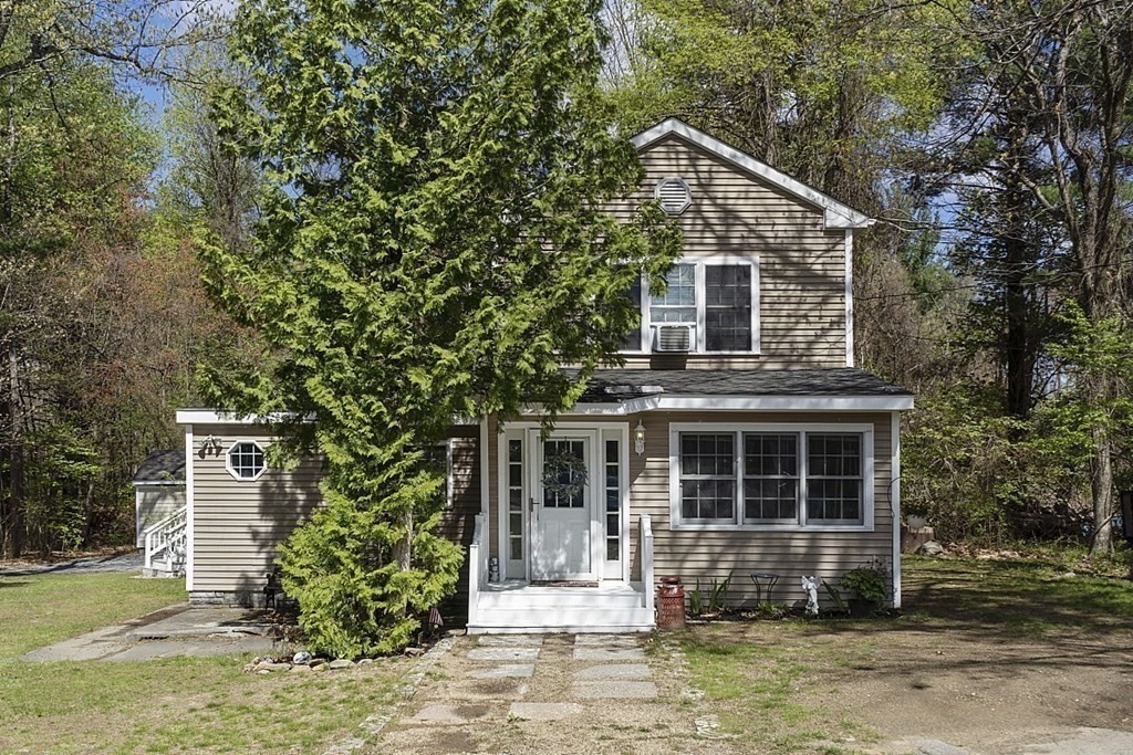 273 Whalom Road Lunenburg, MA 01462 - Photo 7 of 42 Gallery Image 7